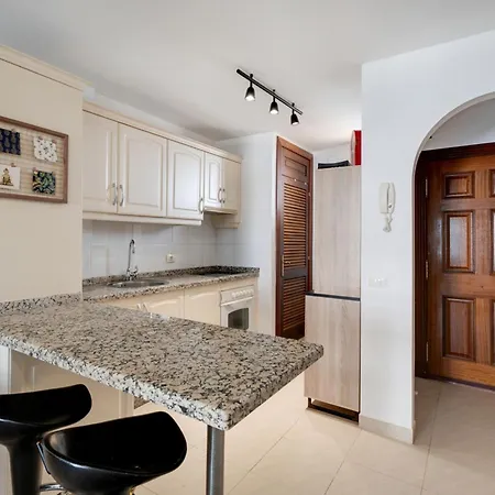Charming 2-bedroom With Ocean Views In Adeje Appartamento *